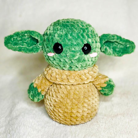 Read more about the article Crochet Velvet Alien Baby Yoda Amigurumi Free Pattern